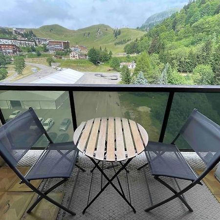 Studio Refait A Neuf Avec Balcon - Famille - Parking Couvert Chamrousse Exterior foto